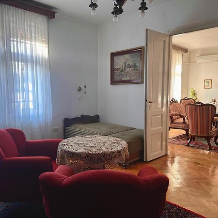 Romantic Villa - Papa Luaran gambar