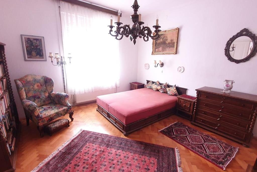 Romantic Villa - Papa Luaran gambar