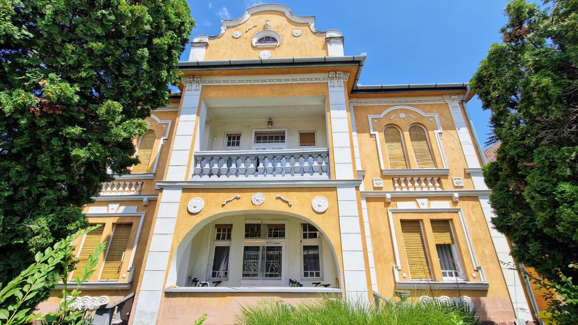 Romantic Villa - Papa Luaran gambar